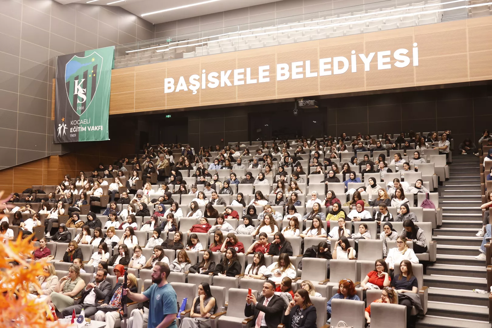 GÜÇLÜ KADINLAR GÜÇLÜ YARINLAR